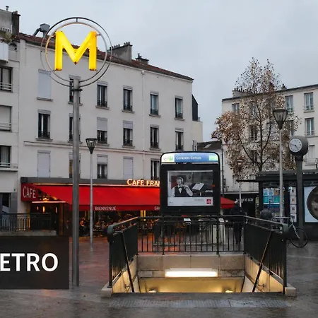 Paris Porte De Versailles Metro Parking